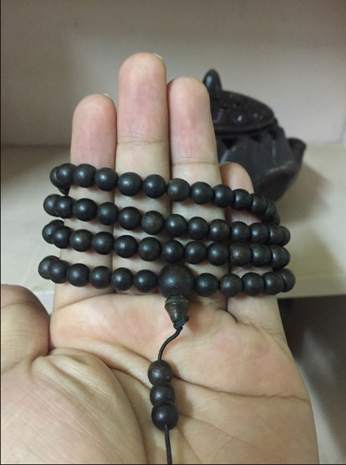 Mùi hương trầm hương nấu dầu ép dầu.png